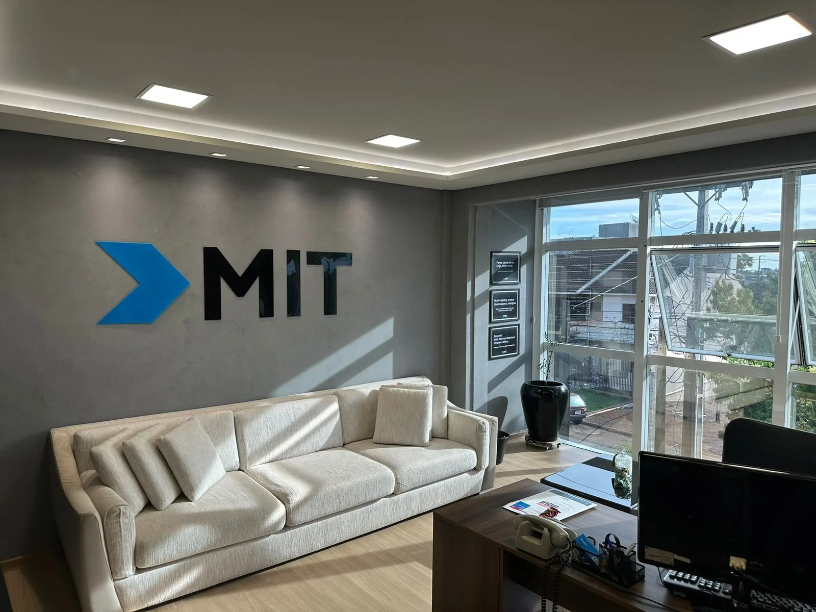 WhatsApp Image 2025-11-17 at 16.47.59